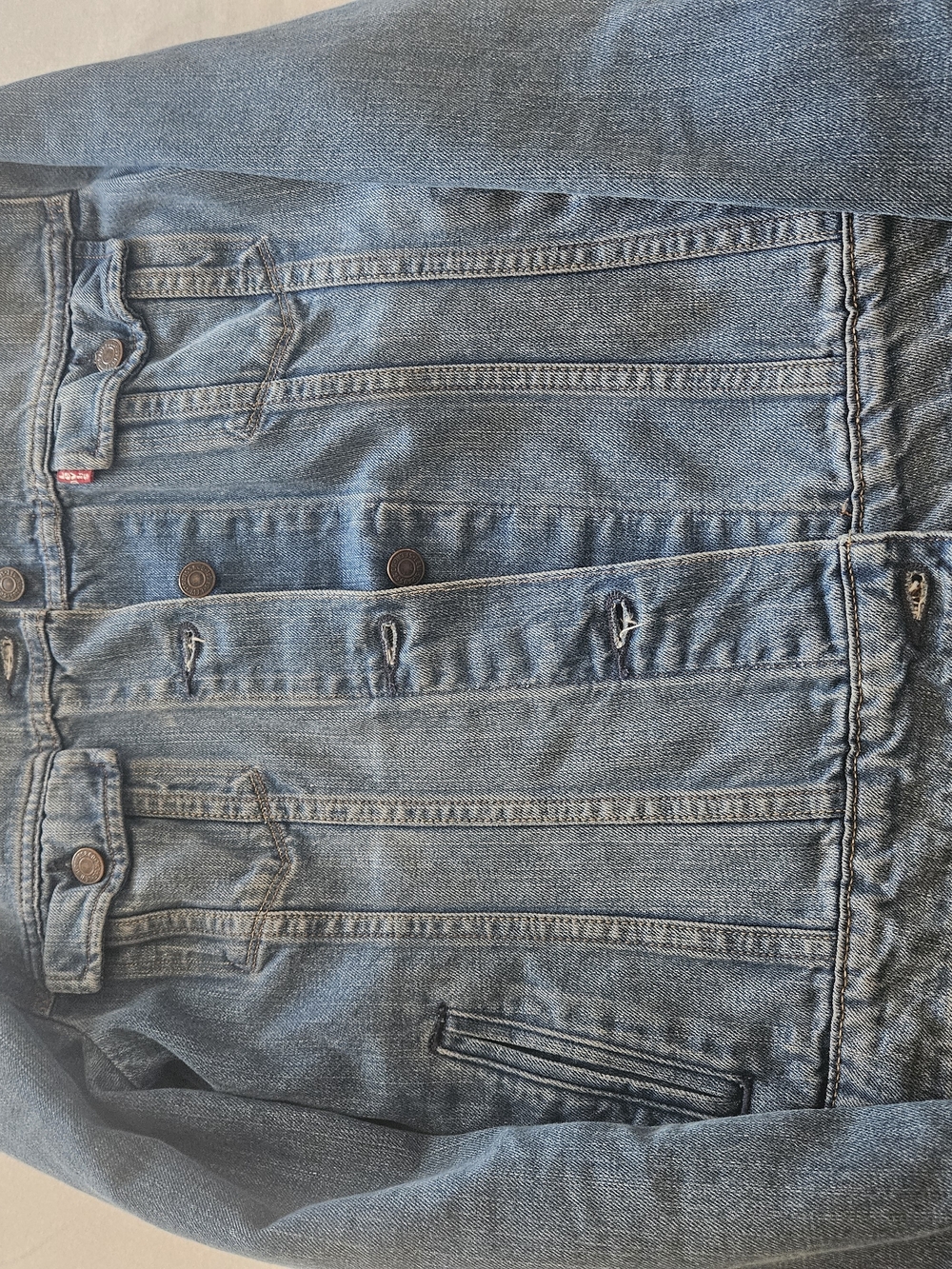 Y2K Levi's Denim Jean Jacket With Button Accents Size Medium